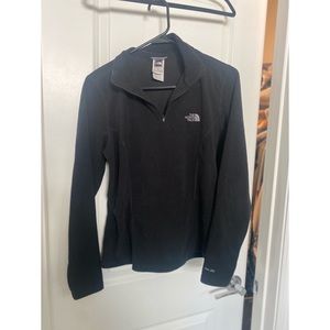 The North Face Women’s fleece long sleeve. Gently used, size medium